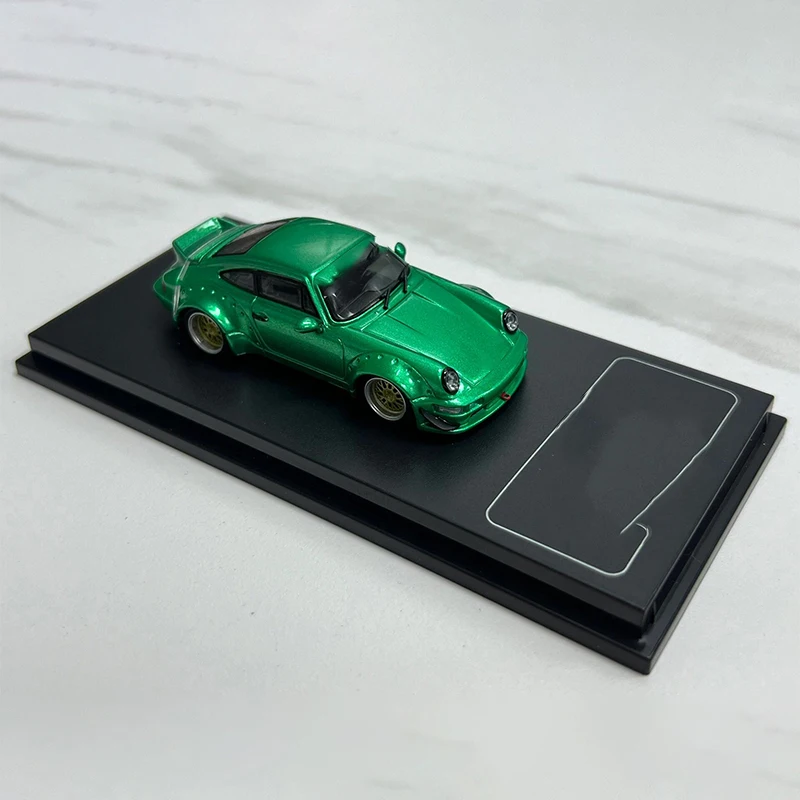 Simulated Alloy Car Model Comes with Wheel Hub Rear Wing Static Collection Ornament Brand New Packaging Simulation Car Model
Simulated Alloy Car Model Comes with Wheel Hub Rear Wing Static Collection Ornament Brand New Packaging Simulation Car Model