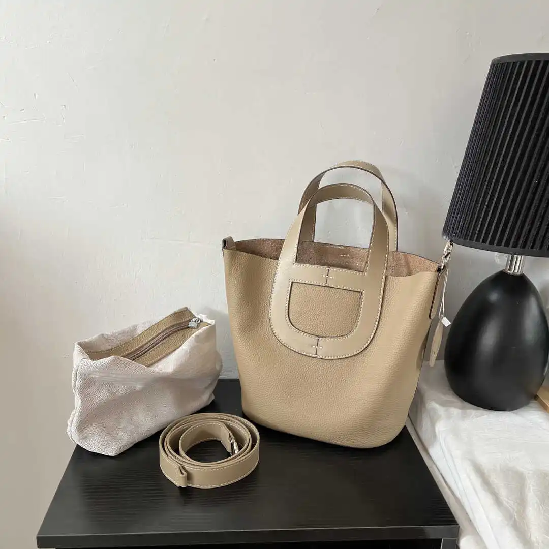 Panda Color Genuine Leather Women's Bag Cabbage Basket Handbag Top Layer Cowhide Single oulder Bag Ladies Crossbody Bag
Panda Color Genuine Leather Women's Bag Cabbage Basket Handbag Top Layer Cowhide Single oulder Bag Ladies Crossbody Bag