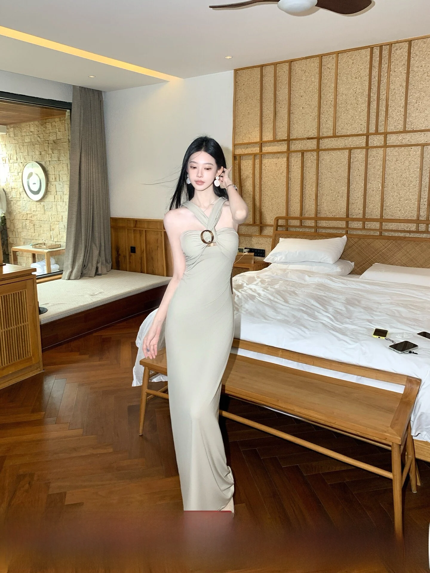ALIN Cry Cake Lyrical Resin Sa Design Pleated Ne Hanging Dr Ladies Commute Sle Spring Summer Svel Gown
ALIN Cry Cake Lyrical Resin Sa Design Pleated Ne Hanging Dr Ladies Commute Sle Spring Summer Svel Gown