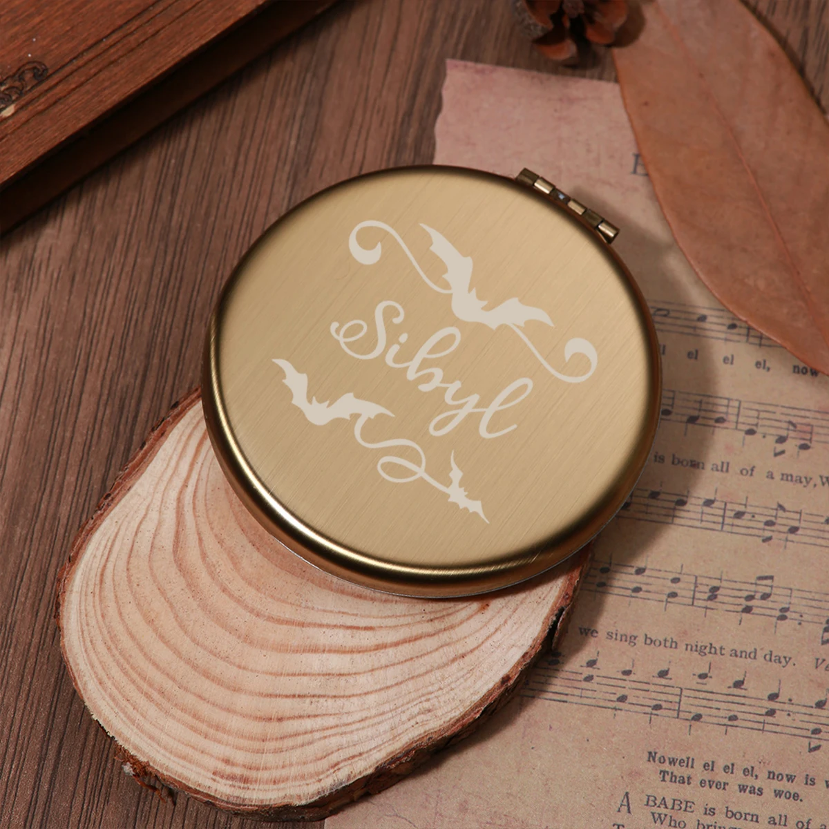 1 pc bat funny New style Engraving Custom Name Makeup Mirror gold Wedding Party Gifts
1 pc bat funny New style Engraving Custom Name Makeup Mirror gold Wedding Party Gifts