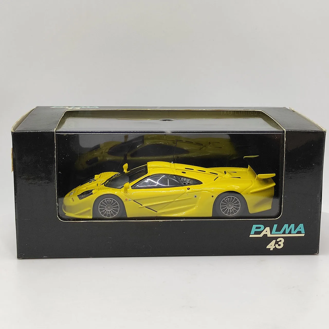 Литой под давлением масштаб 1:43, PALMA 43 McLaren F1 GTR, длинный хвост, 1997 г., модель автомобиля из желтого сплава, коллекционная игрушка, подарок, сувенир, украшение для дисплея
Литой под давлением масштаб 1:43, PALMA 43 McLaren F1 GTR, длинный хвост, 1997 г., модель автомобиля из желтого сплава, коллекционная игрушка, подарок, сувенир, украшение для дисплея