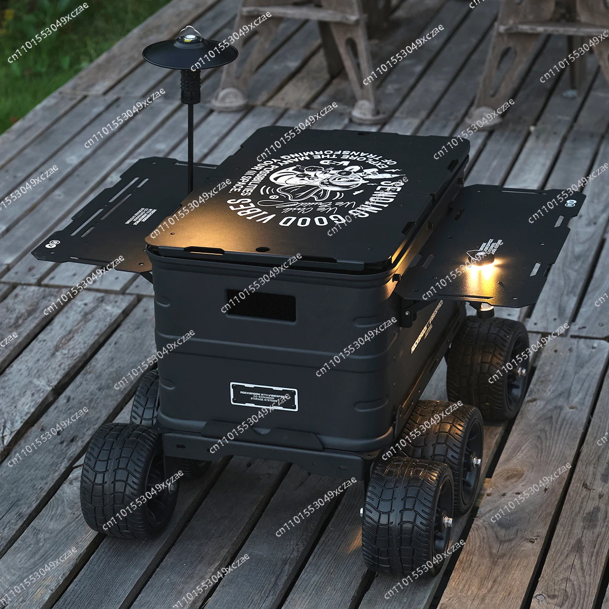 Таховой автомобиль, чернение, тактический вентилятор, складной стол, открытый внедорожный шестиколесный прицеп для кемпинга, небольшой тянущий грузовик
Таховой автомобиль, чернение, тактический вентилятор, складной стол, открытый внедорожный шестиколесный прицеп для кемпинга, небольшой тянущий грузовик