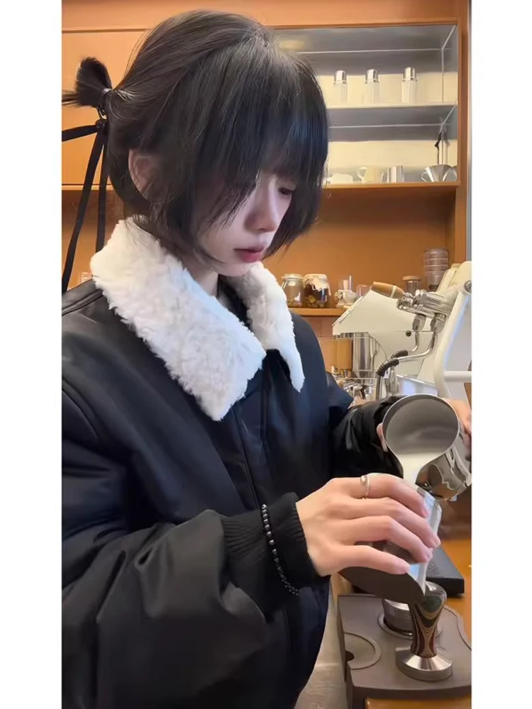 Мужская зимняя утепленная куртка с воротником из овчины, хлопковая подкладка, теплая повседневная верхняя одежда для пар, парка в стиле оверсайз
Мужская зимняя утепленная куртка с воротником из овчины, хлопковая подкладка, теплая повседневная верхняя одежда для пар, парка в стиле оверсайз