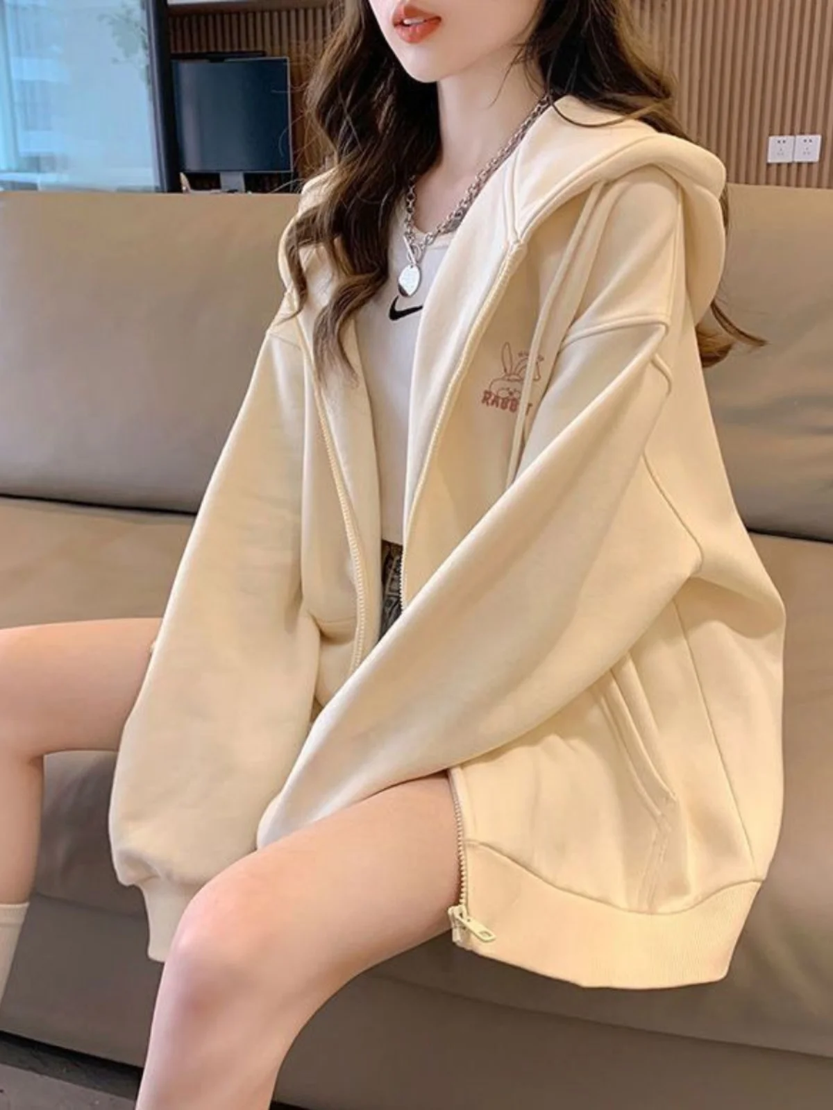 Women's Thickened Fleece Long Sleeve Open Cardigan Coat Lazy Style Sweatshirt Spring Autumn plus Size Loose Versatile Outerwear
Women's Thickened Fleece Long Sleeve Open Cardigan Coat Lazy Style Sweatshirt Spring Autumn plus Size Loose Versatile Outerwear
