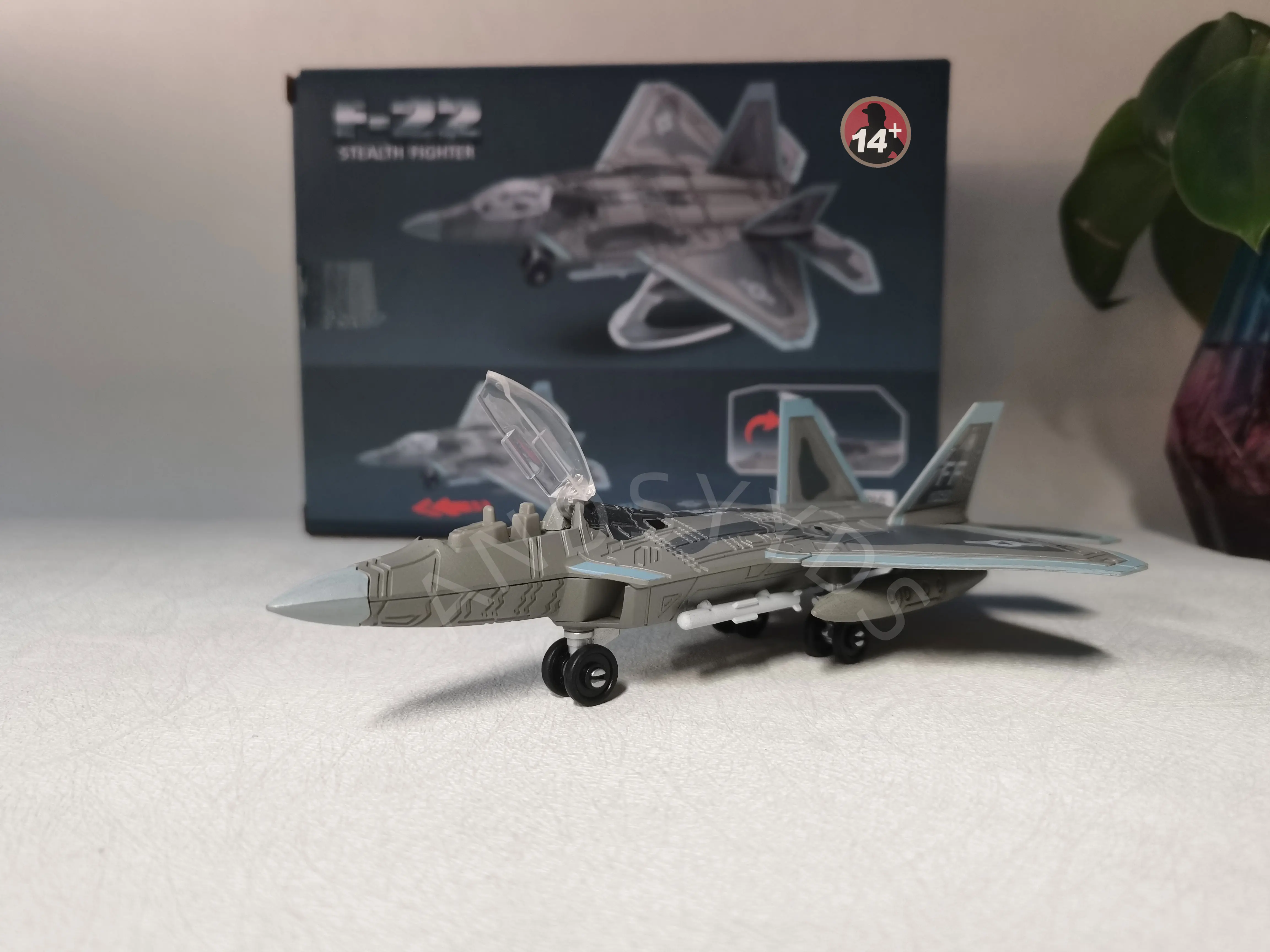 1/72 Fighter Model F-22 ABS Material DIY Assemble Collection Educational Tabletop Decor Plane Model 3D Puzzle for Adults Gifts
1/72 Fighter Model F-22 ABS Material DIY Assemble Collection Educational Tabletop Decor Plane Model 3D Puzzle for Adults Gifts