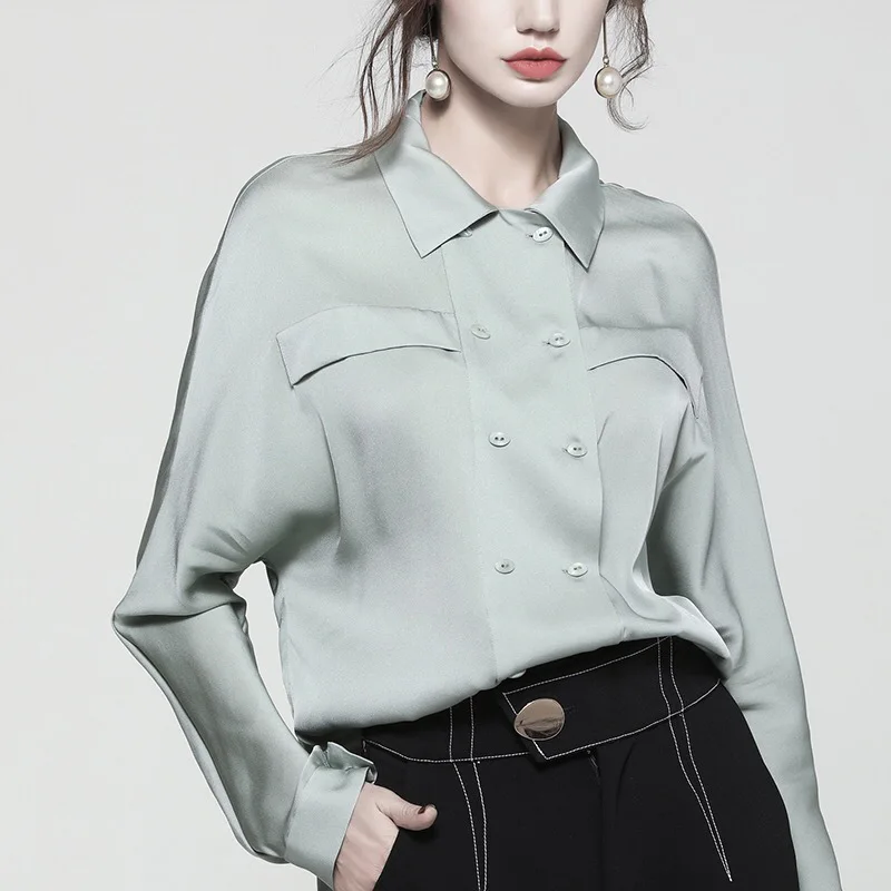 Doll collar mulberry silk blouse loose blouse women's blue double breasted cool shirt
Doll collar mulberry silk blouse loose blouse women's blue double breasted cool shirt