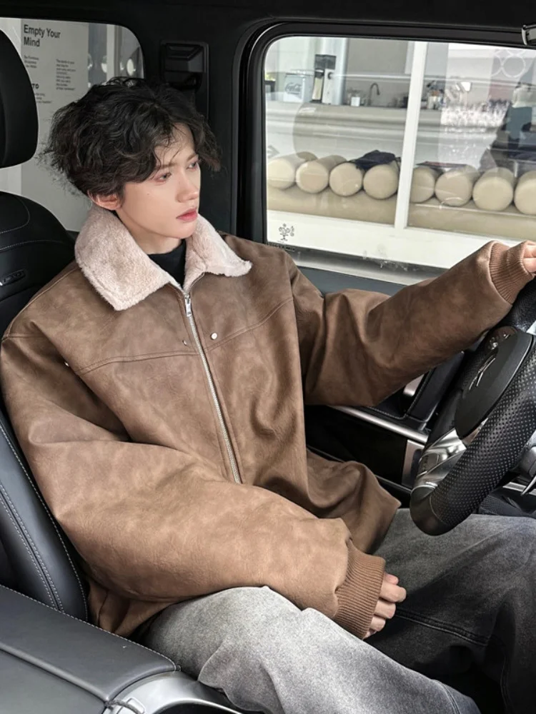 Men's Winter Thiened Fce Lined PU Leather Cotton Jaet Retro American Dyed Dir Outerwear Youth Casual Warm Coat
Men's Winter Thiened Fce Lined PU Leather Cotton Jaet Retro American Dyed Dir Outerwear Youth Casual Warm Coat