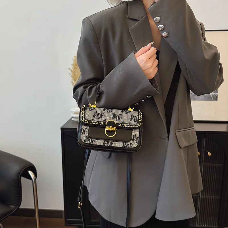 Women's Bag 2025 Spring New Arrival! Sensational Hit. Light - Luxury Printed Design. Multi - way Carry: Handheld, & Cross - Body
Women's Bag 2025 Spring New Arrival! Sensational Hit. Light - Luxury Printed Design. Multi - way Carry: Handheld, & Cross - Body