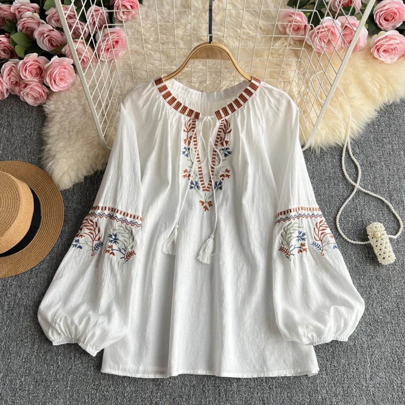 2025 Spring Autumn Embroidered Shirt Blouse Lantern Sleeve Lace Up V-Neck Blouse Women's Casual Bohemian Holiday Beach Tops
2025 Spring Autumn Embroidered Shirt Blouse Lantern Sleeve Lace Up V-Neck Blouse Women's Casual Bohemian Holiday Beach Tops