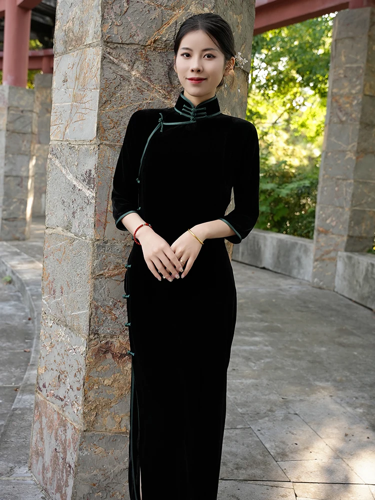 Ele Long Velvet Dr Новый оригинальный простой Aosphere с открытой передней частью древний метод без черного цвета шелковый шармез
Ele Long Velvet Dr Новый оригинальный простой Aosphere с открытой передней частью древний метод без черного цвета шелковый шармез