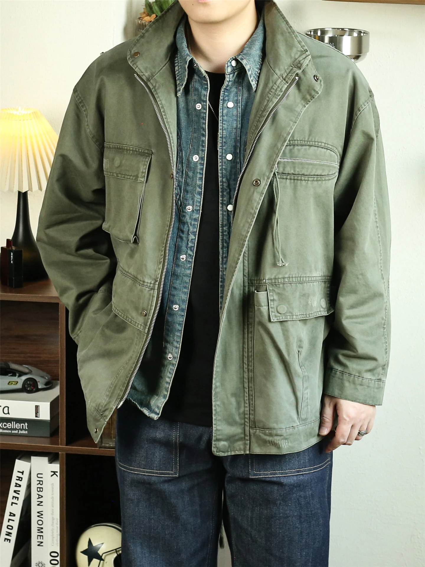 American M65 Sle Loose Fit Cotton Jaet Long Sve Workwear Coat with Big kets Men's Casual Faion Outerwear
American M65 Sle Loose Fit Cotton Jaet Long Sve Workwear Coat with Big kets Men's Casual Faion Outerwear