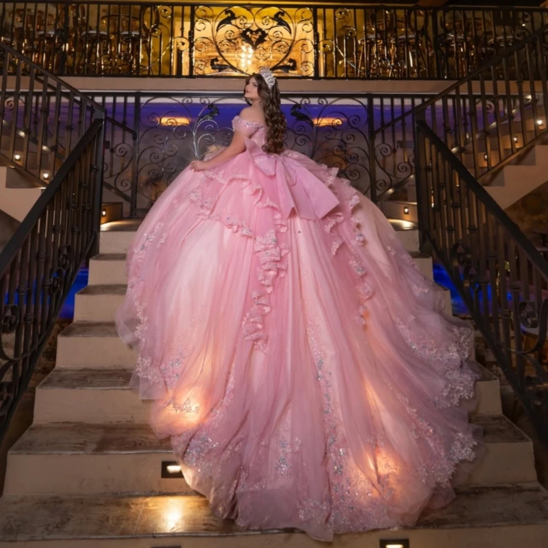 Pink Shiny Ball Gown Quinceanera Dresses Applique Lace Beading Crystal Bow Tiered Tull Corset Off The Shoulder Sweet 16 Dress
Pink Shiny Ball Gown Quinceanera Dresses Applique Lace Beading Crystal Bow Tiered Tull Corset Off The Shoulder Sweet 16 Dress
