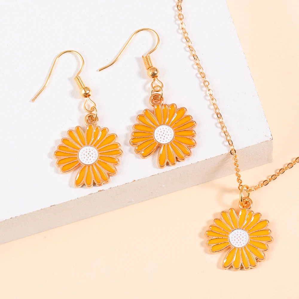 Fashion Classic Enamel Colorful Daisy Flower Pendant Earrings Choker Necklace For Women Girl Sweet Jewelry Set Gift Wholesale
Fashion Classic Enamel Colorful Daisy Flower Pendant Earrings Choker Necklace For Women Girl Sweet Jewelry Set Gift Wholesale