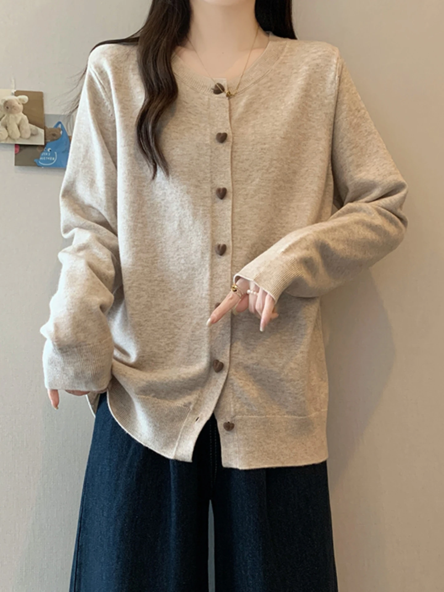 Button Knitted Cardigan Sweater Women Early Spring 2026 plus Size Beautiful Unique Casual Top Korean Style Straight Cut
Button Knitted Cardigan Sweater Women Early Spring 2026 plus Size Beautiful Unique Casual Top Korean Style Straight Cut