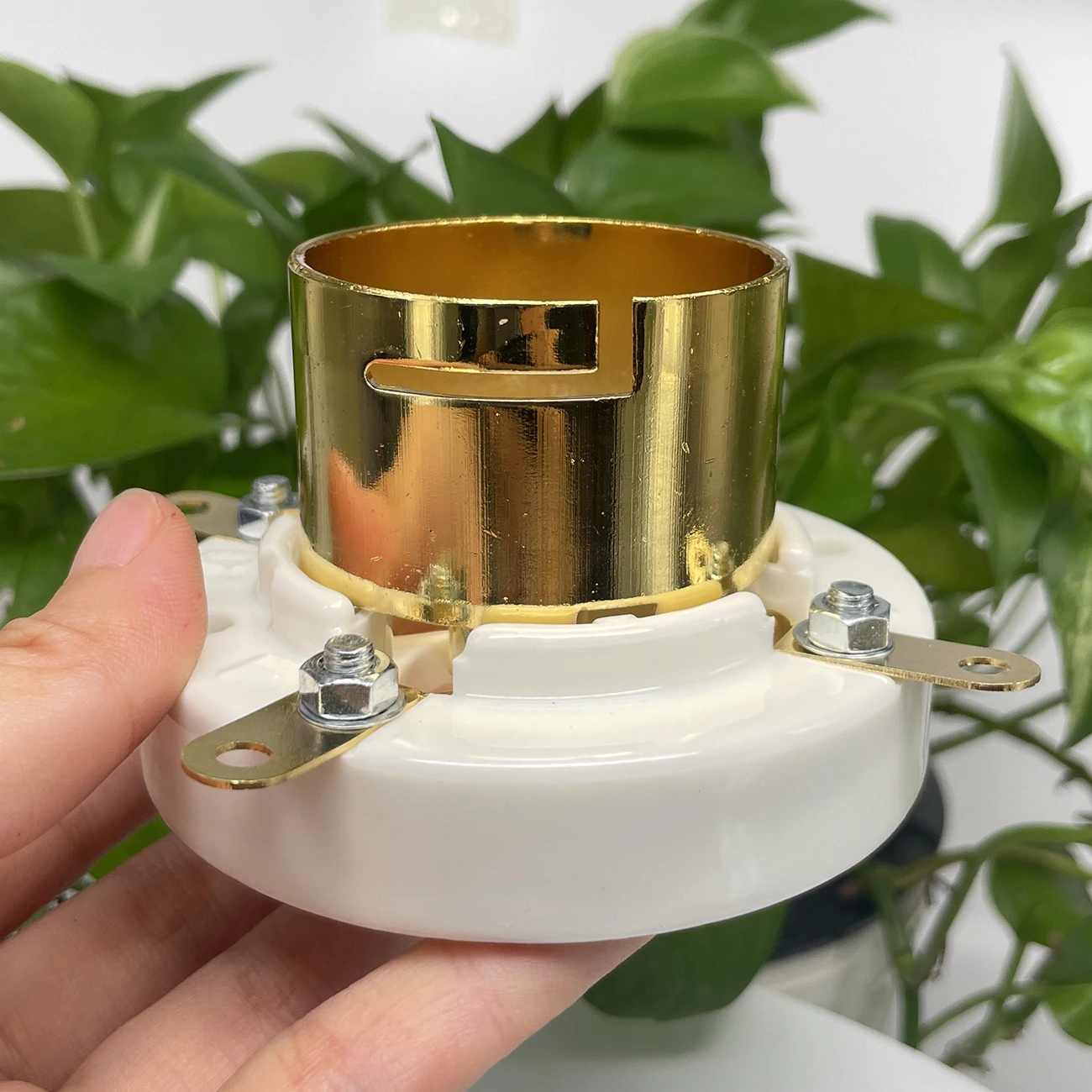 1PC Jumbo Bayonet 4pin Ceramic Tube Socket GZC4-3B For FU-5 805 845 211 810 Tube Amplifier HIFI Audio DIY
1PC Jumbo Bayonet 4pin Ceramic Tube Socket GZC4-3B For FU-5 805 845 211 810 Tube Amplifier HIFI Audio DIY