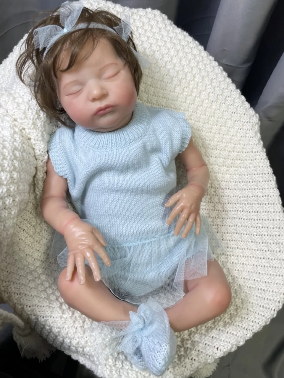 20Inch Lifelike Reborn Baby Doll Laura with Rooted Hair 3D Painted Skin Newborn Size Handmade Reborn Toy Gift For Girls
20Inch Lifelike Reborn Baby Doll Laura with Rooted Hair 3D Painted Skin Newborn Size Handmade Reborn Toy Gift For Girls