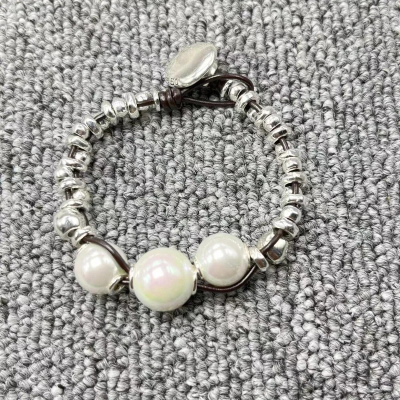 2022 new UNOde50 exquisite fashion electroplating 925 three pearl charm beads bracelet holiday jewelry gifts
2022 new UNOde50 exquisite fashion electroplating 925 three pearl charm beads bracelet holiday jewelry gifts