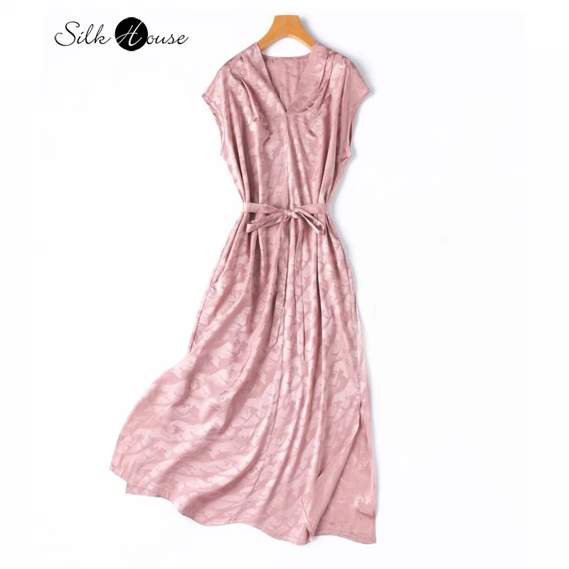 20MM 93% Natural Mulberry Silk Elastic Jacquard ShangBo Satin Light Luxury Soft Rouge Powder V-neck Women's Fashionable Dress
20MM 93% Natural Mulberry Silk Elastic Jacquard ShangBo Satin Light Luxury Soft Rouge Powder V-neck Women's Fashionable Dress