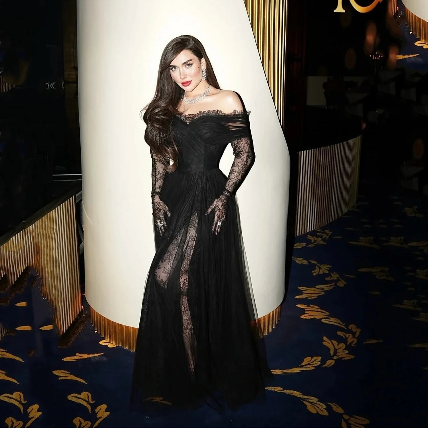 Black Lace Long Sleeves Bespoke Occasion Gown Evening Dresses Prom Pastrol Unisex Jersey Retro Dubai Saudi Arabic Customized
Black Lace Long Sleeves Bespoke Occasion Gown Evening Dresses Prom Pastrol Unisex Jersey Retro Dubai Saudi Arabic Customized