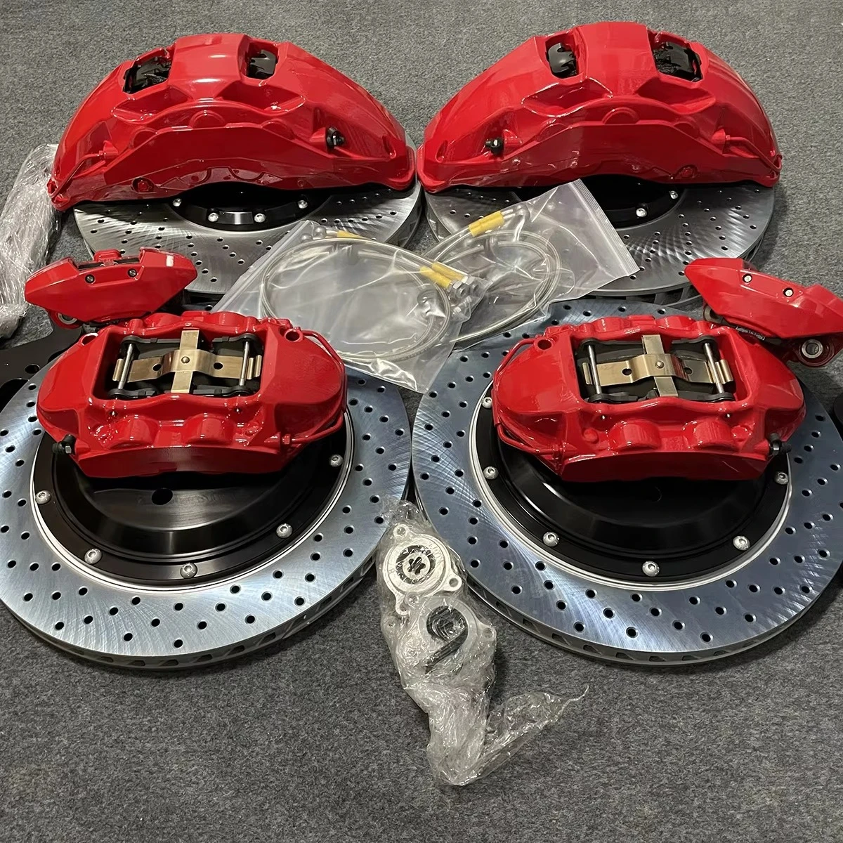 Large brake kit 10-piston brake Red caliper with fish hook plate 380mm-412mm-420mm-440mm
Large brake kit 10-piston brake Red caliper with fish hook plate 380mm-412mm-420mm-440mm