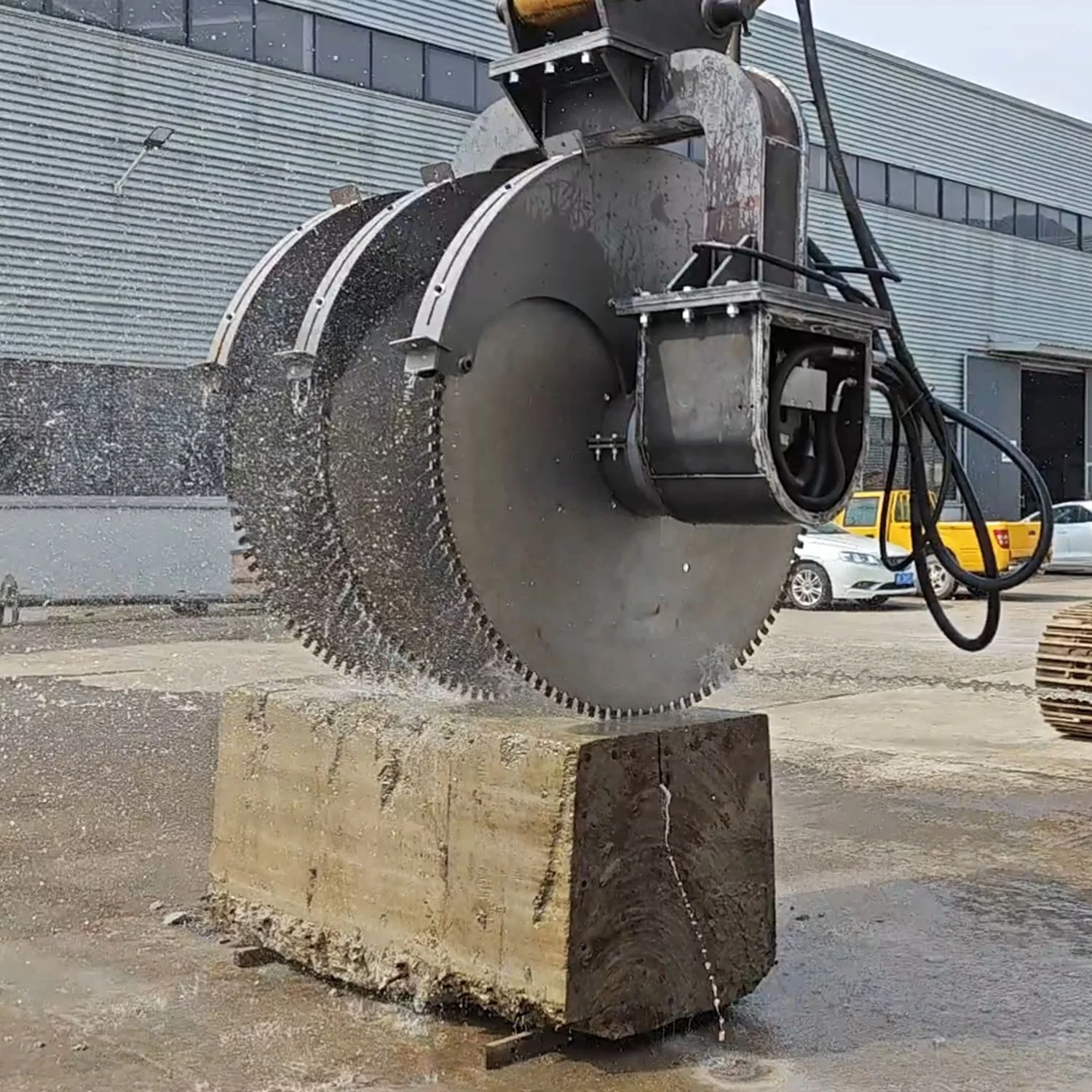 High Quality Stone Rock Saw Cutting Machine Hydraulic Rock Saw Attachment Excavator Rock Saw
High Quality Stone Rock Saw Cutting Machine Hydraulic Rock Saw Attachment Excavator Rock Saw
