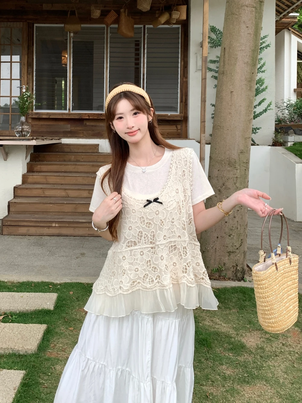 Sweet Style Knot Hollow out Lace Vest Women Summer Layering Apricot Short Sleeve T-Shirt Two Piece Set Commute Style
Sweet Style Knot Hollow out Lace Vest Women Summer Layering Apricot Short Sleeve T-Shirt Two Piece Set Commute Style