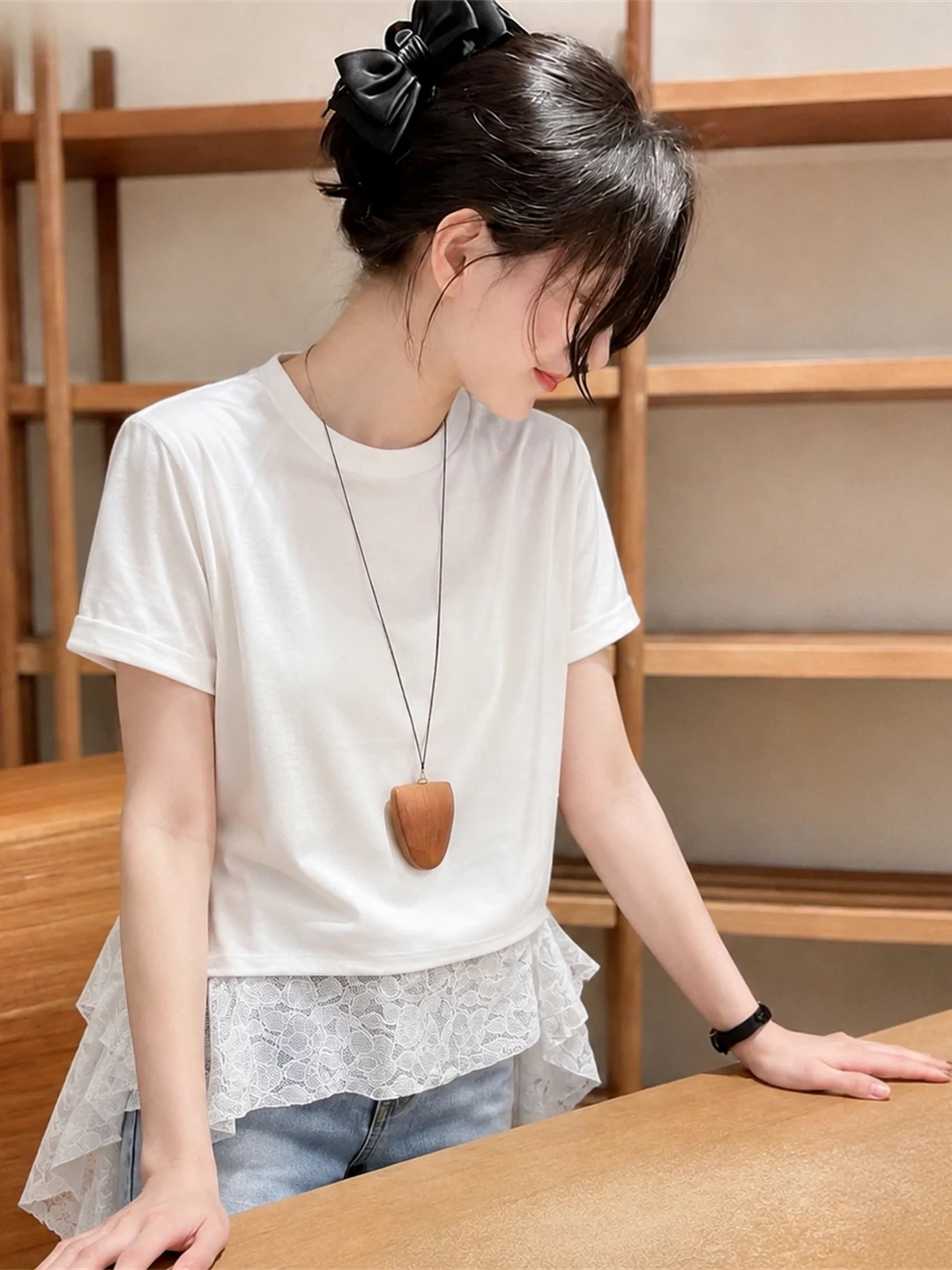 Fashionable Lace Splicing T-Shirt Overhead Short Sleeve round Neck Summer Top Women's Gentle Wind Stylish Small Shirt
Fashionable Lace Splicing T-Shirt Overhead Short Sleeve round Neck Summer Top Women's Gentle Wind Stylish Small Shirt
