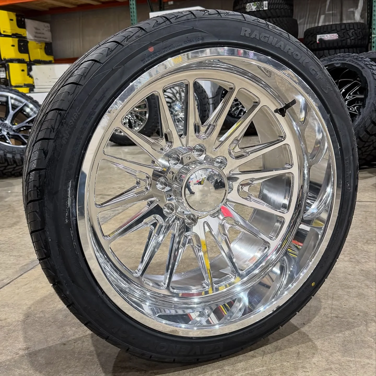 Dually Wheel 22 24 26 28 Inch Forged Black Chrome Polished Color Off-road Deep Dish for Ford/GTR toyota dodge GTR Car Wheels
Dually Wheel 22 24 26 28 Inch Forged Black Chrome Polished Color Off-road Deep Dish for Ford/GTR toyota dodge GTR Car Wheels