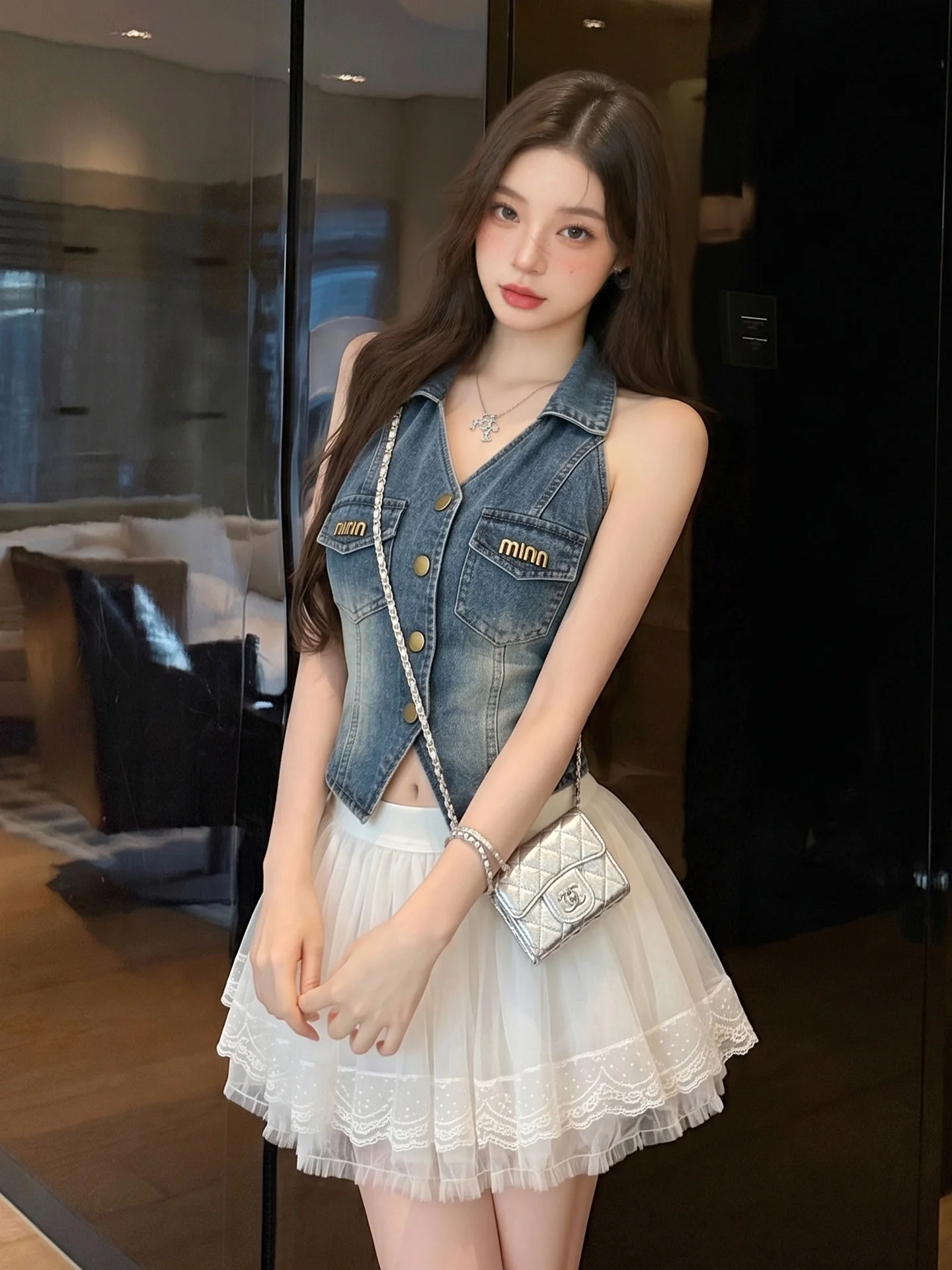Sexy Spicy Girl Style Vintage Denim Halter Neck Collar Vest Women Summer New Sexy Back Short Top Fashion Citywalk Sleeveless
Sexy Spicy Girl Style Vintage Denim Halter Neck Collar Vest Women Summer New Sexy Back Short Top Fashion Citywalk Sleeveless