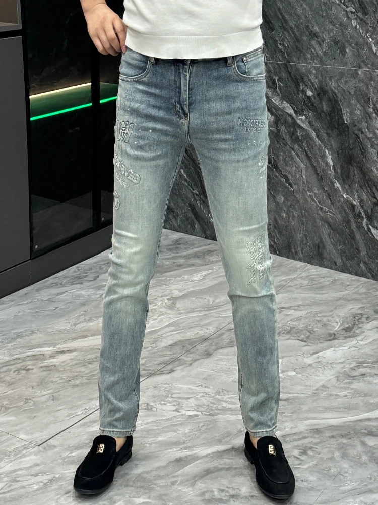 Summer Light Blue Men's Straight Leg Jeans Fashionable Slim Fit Small Footwear Embroidered Denim Casual Wear All Seasons
Summer Light Blue Men's Straight Leg Jeans Fashionable Slim Fit Small Footwear Embroidered Denim Casual Wear All Seasons