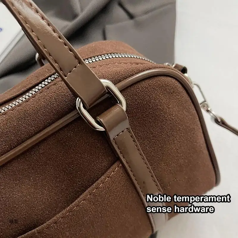 D0UD Sophisticated Faux Sueded Crossbody Bag with Adjustable Shoulder Strap for Women
D0UD Sophisticated Faux Sueded Crossbody Bag with Adjustable Shoulder Strap for Women