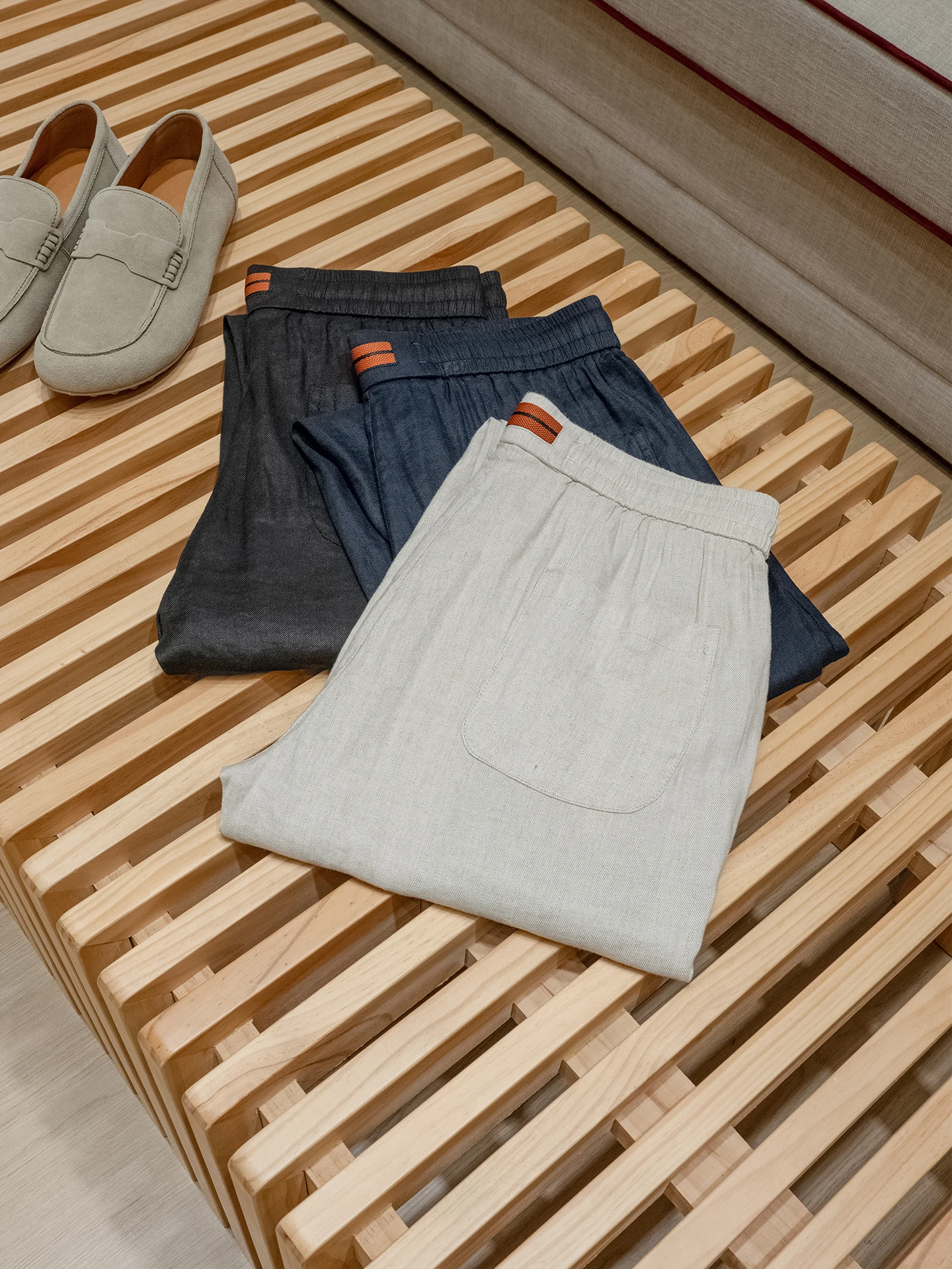 Italian Style Linen Blend Men's Casual Pants Elastic Waist Comfortable Breathable Loose Fit Summer Season Straight Leg Trousers
Italian Style Linen Blend Men's Casual Pants Elastic Waist Comfortable Breathable Loose Fit Summer Season Straight Leg Trousers