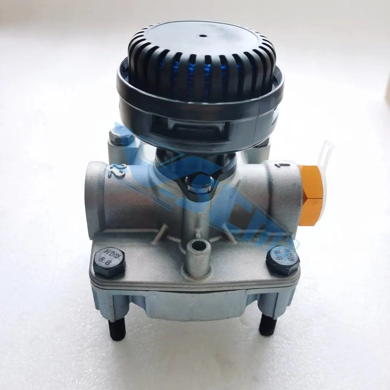 For Scania hand brake valve/actuating valve assembly (1425183 + 1543187 + 9730110500)
For Scania hand brake valve/actuating valve assembly (1425183 + 1543187 + 9730110500)