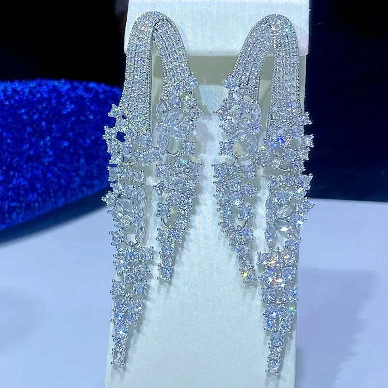Fashion Blue Purple Cubic Zirconia Stone Pave Long Pendant Party Wedding Earring for Women Dinner Jewelry E108
Fashion Blue Purple Cubic Zirconia Stone Pave Long Pendant Party Wedding Earring for Women Dinner Jewelry E108