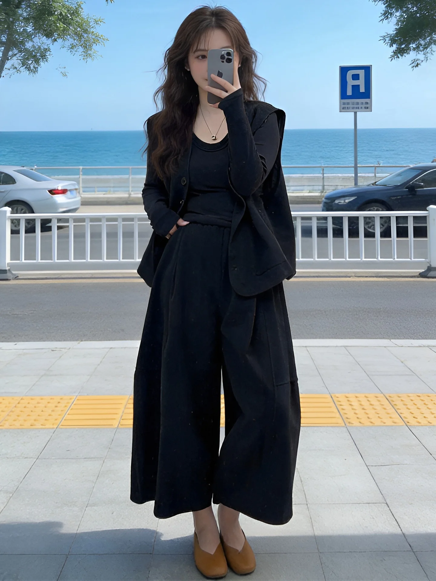 Casual Loose Long Sleeve Women's Three-Piece Set Spring Autumn New Style Korean Version T-Shirt Vest Wide Leg Pants Ensemble
Casual Loose Long Sleeve Women's Three-Piece Set Spring Autumn New Style Korean Version T-Shirt Vest Wide Leg Pants Ensemble