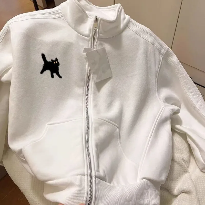 Autumn Short Jacket Women's Vertical Collar Designer Cartoon Embroidered Cardigan Casual Korean Fashion Coat Top Women's Clothes
Autumn Short Jacket Women's Vertical Collar Designer Cartoon Embroidered Cardigan Casual Korean Fashion Coat Top Women's Clothes