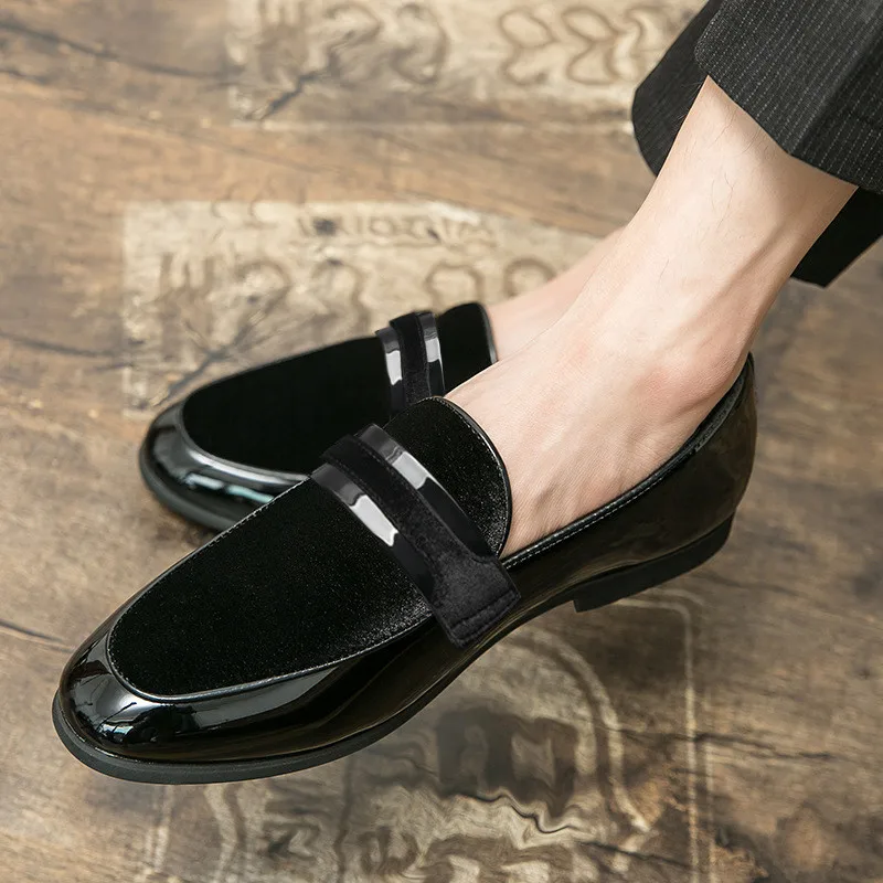 Luxury Fashion Designer New Suede Patent Leather Mixed Formal Shoes for Men Slip on Loafter Wedding Dress Homecoming Footwear
Luxury Fashion Designer New Suede Patent Leather Mixed Formal Shoes for Men Slip on Loafter Wedding Dress Homecoming Footwear