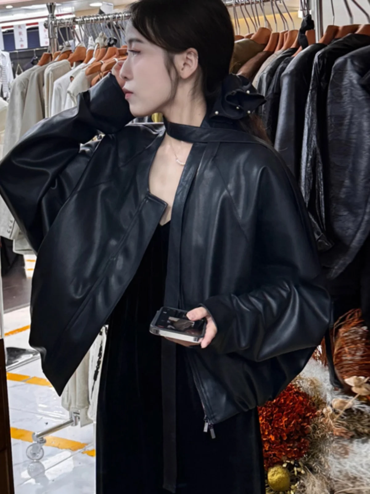 Design Sensation Short Leather Jacket Women's Loose Style with Sash Autumn New Korean Version Commute Style Polyester Fiber
Design Sensation Short Leather Jacket Women's Loose Style with Sash Autumn New Korean Version Commute Style Polyester Fiber