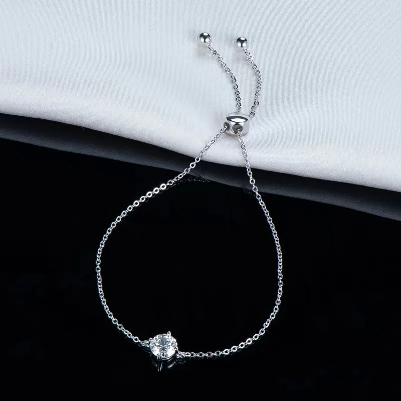 Trendy 1ct D Color VVS1 Moissanite Bracelet 4 Prong For Women 925 Sterling Silver Moissanite Diamond Bracelets Bangle Gift
Trendy 1ct D Color VVS1 Moissanite Bracelet 4 Prong For Women 925 Sterling Silver Moissanite Diamond Bracelets Bangle Gift