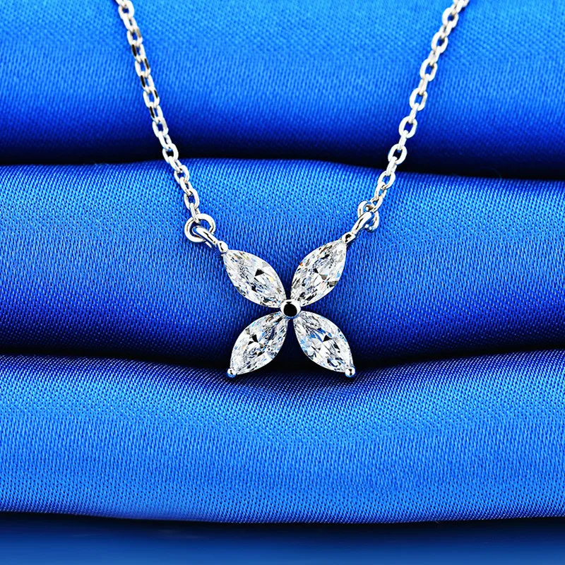 PT950Platinum rhombus-shaped four-cornered necklace - fashionable and trendy jewelry for women, exuding elegance. Accessories
PT950Platinum rhombus-shaped four-cornered necklace - fashionable and trendy jewelry for women, exuding elegance. Accessories