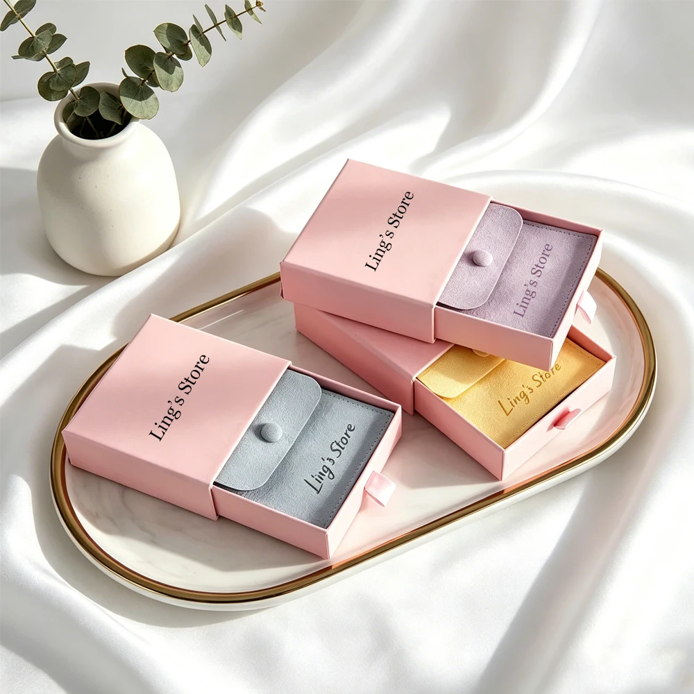 24/50/100set Personalized Logo 9x9x3.2cm Jewelry Paper Drawer Box with 8x8cm Microfiber Snap Bag Button Wedding Gift Pouch Case
24/50/100set Personalized Logo 9x9x3.2cm Jewelry Paper Drawer Box with 8x8cm Microfiber Snap Bag Button Wedding Gift Pouch Case