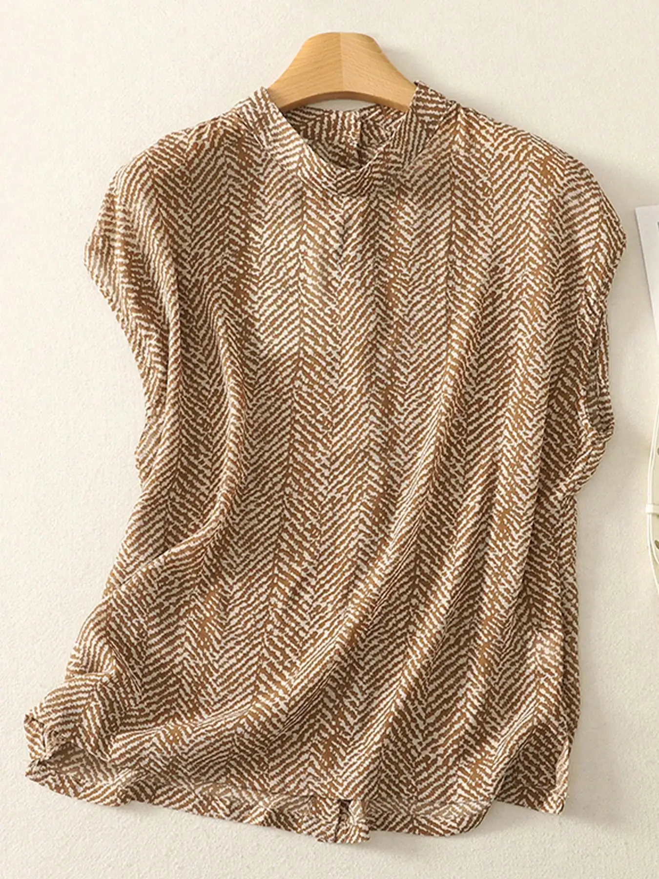 Women's Loose Herringbone Print Short Sleeve Blouse, Casual Chic Summer Top
Women's Loose Herringbone Print Short Sleeve Blouse, Casual Chic Summer Top