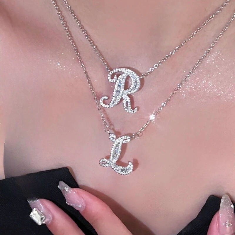 26 Letter Necklace English Flash Diamond Birthday Gift Collarbone Chain Silver European and American Simple
26 Letter Necklace English Flash Diamond Birthday Gift Collarbone Chain Silver European and American Simple