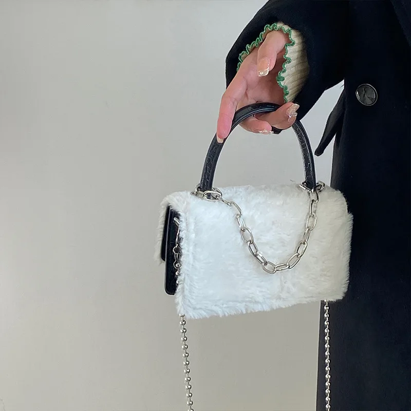 Winter bag autumn winter Korean version plush chain bag women's handbag diagonal cross single shoulder small square bag women
Winter bag autumn winter Korean version plush chain bag women's handbag diagonal cross single shoulder small square bag women