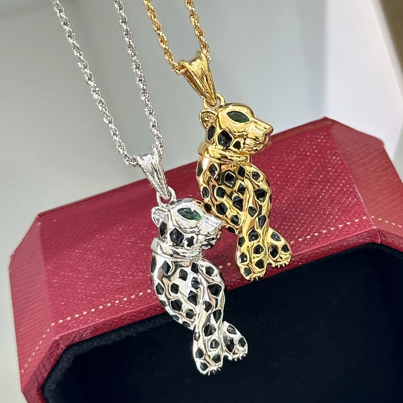 New Luxury Designer Pure 925 Sterling Silver Necklace Green Eyes Spotted Leopard Pendant Women High Quality Brand Party Jewelry
New Luxury Designer Pure 925 Sterling Silver Necklace Green Eyes Spotted Leopard Pendant Women High Quality Brand Party Jewelry