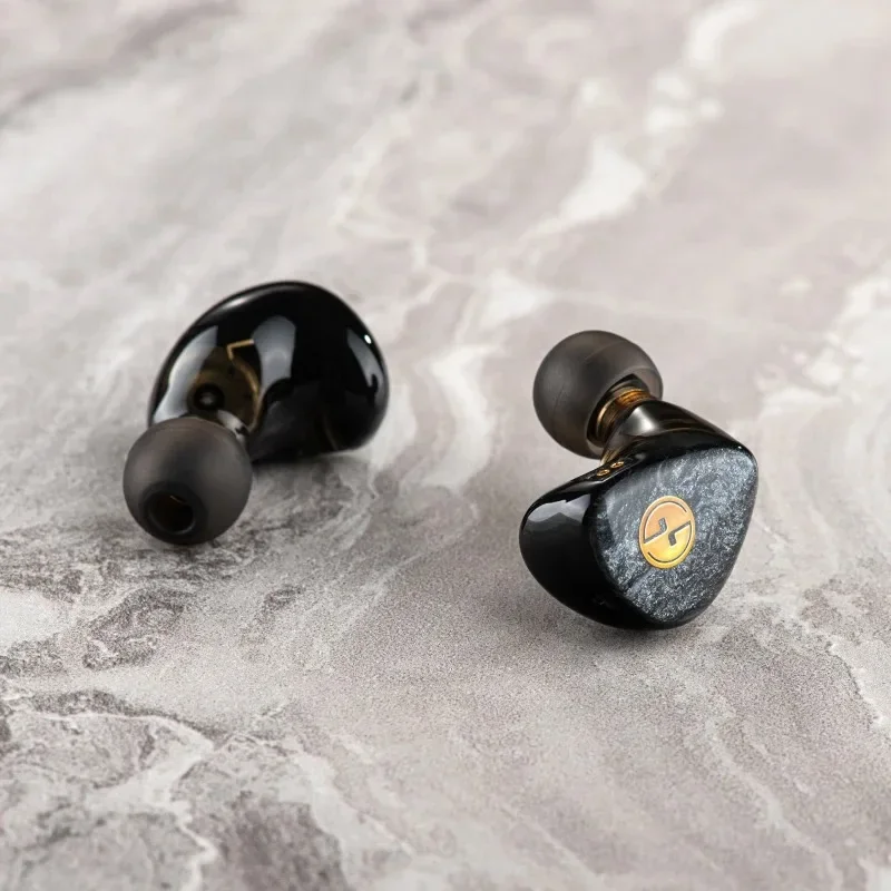 Наушники TINHIFI T3 Plus с 10-мм LCP-диафрагмой, HiFi, внутриканальные, проводные, с кабелем из бескислородной меди, 3.5 мм
Наушники TINHIFI T3 Plus с 10-мм LCP-диафрагмой, HiFi, внутриканальные, проводные, с кабелем из бескислородной меди, 3.5 мм