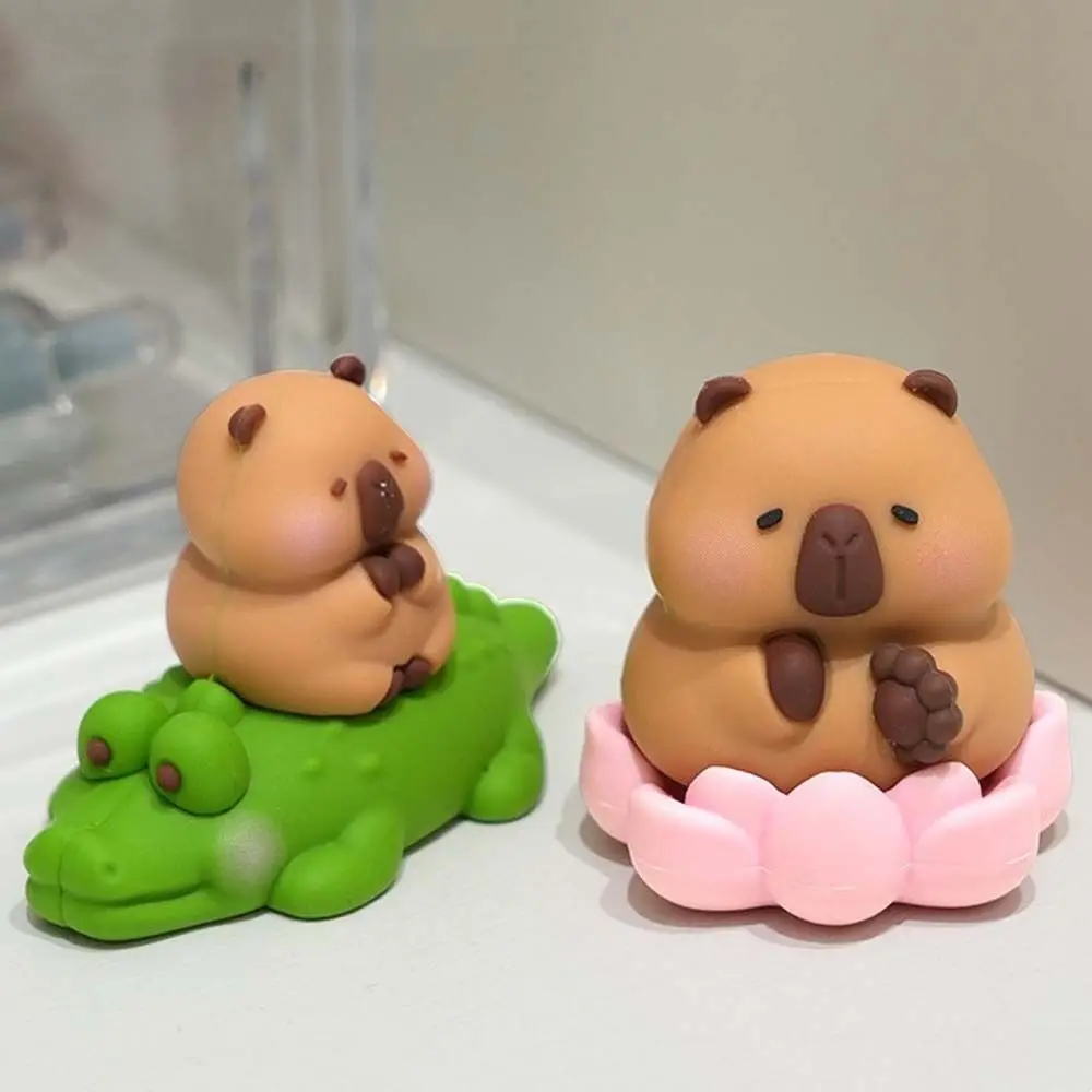 Cute Animal Computer Monitor Decor Office Ornament Decoration Capybara Screen Figurine Navigator Screen Cartoon
Cute Animal Computer Monitor Decor Office Ornament Decoration Capybara Screen Figurine Navigator Screen Cartoon
