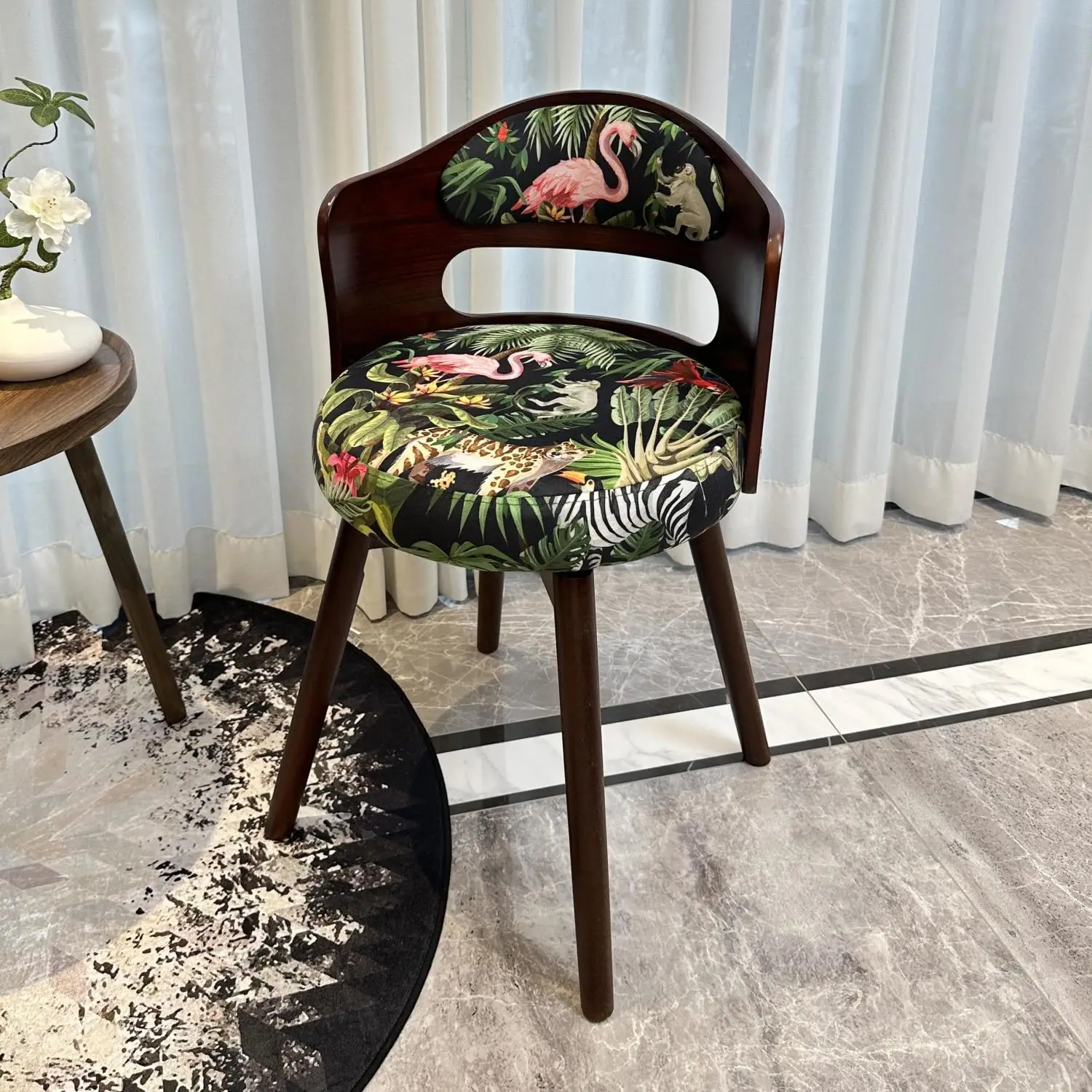 Solid wood home desk chair stool dresser stool makeup chair children's study chair
Solid wood home desk chair stool dresser stool makeup chair children's study chair