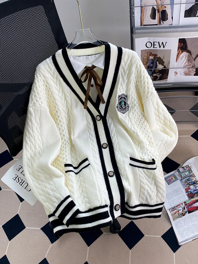 Spring College Sweater Jacket Women's Cardigan 2026 Autumn Winter New Sweater Loose and Lazy British Medium Long Knitted Jumpers
Spring College Sweater Jacket Women's Cardigan 2026 Autumn Winter New Sweater Loose and Lazy British Medium Long Knitted Jumpers
