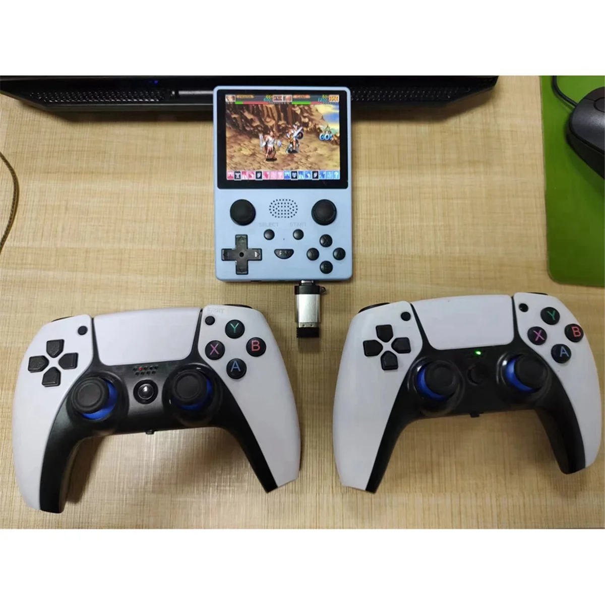 Портативная игровая аркада X5 для консоли-симулятора PS1 15000 + игровая батарея емкостью 2000 мАч, игровая консоль с 3,5-дюймовым IPS-экраном, черный, хит продаж
Портативная игровая аркада X5 для консоли-симулятора PS1 15000 + игровая батарея емкостью 2000 мАч, игровая консоль с 3,5-дюймовым IPS-экраном, черный, хит продаж